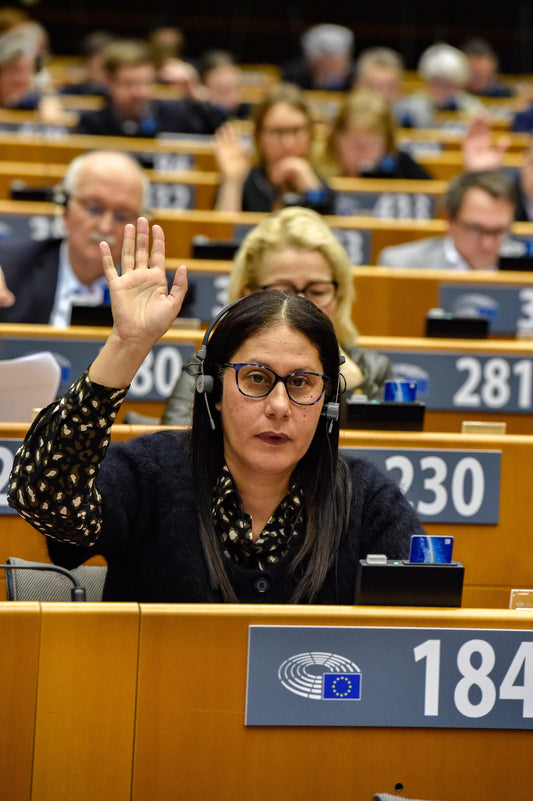 Nora Mebarek: " Jordan Bardella et les députés RN ont été historiquement inactifs. Un seul député RN, Gilles Lebreton, a produit six rapports contre une moyenne de trois par député socialiste."