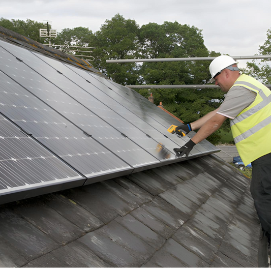 Photovoltaïque : entre promesses énergétiques et réalités physiques du rendement solaire