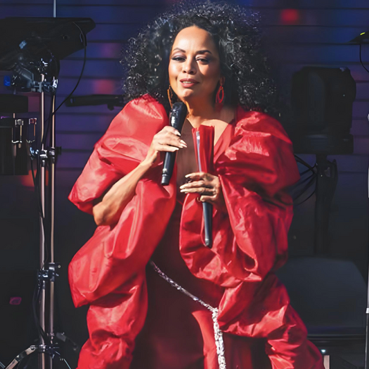 A Paris, Diana Ross rappelle qu'elle fut une icône se réinventant constamment