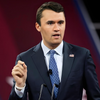 Charlie Kirk : un influenceur trumpiste assassinĂ© au cĆur dâune AmĂ©rique ultraviolente