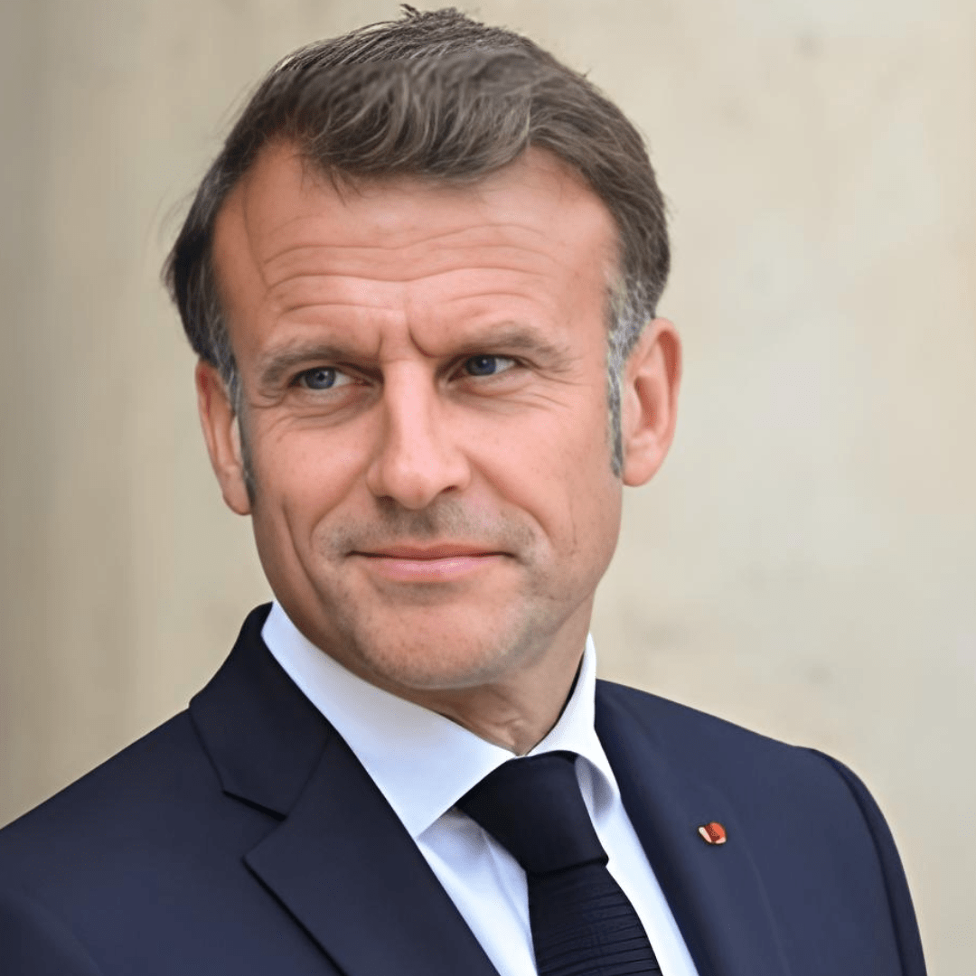 80 ans après les évènements du 8 Mai, Emmanuel Macron sacralise la Résistance devant des collégiens - Rightbrain Magazine store 