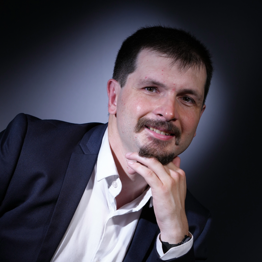Marc Le Floch : une jeune génération réapprend l'élégance