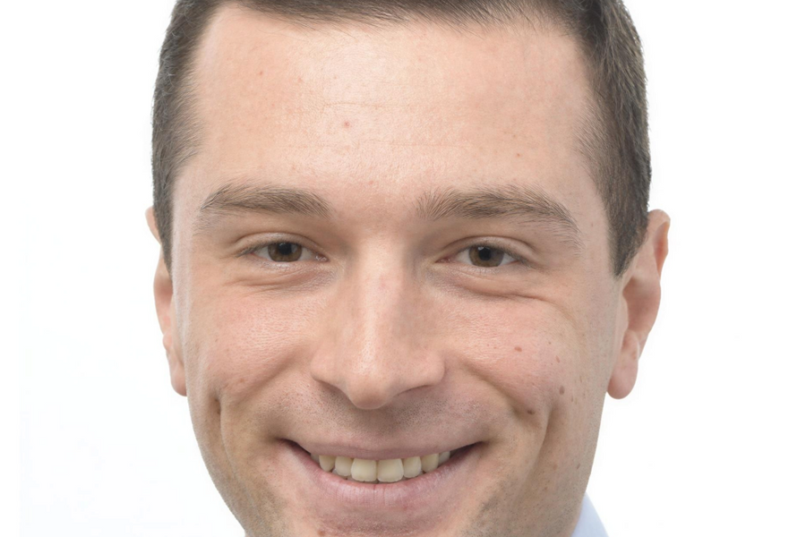 Jordan Bardella, l'héritier sous tutelle du clan Le Pen