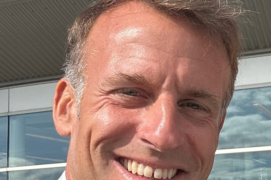 Emmanuel Macron promet d'être « intraitable » avec les casseurs