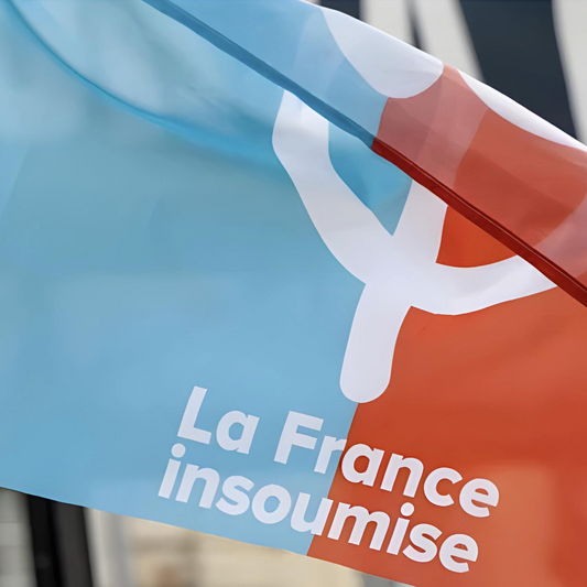 Médias : Jean-Luc Mélenchon déclare sa flamme aux nouveaux créateurs de contenu précaires