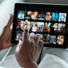En rachetant la Warner Bros, Netflix fait réellement entrer le 7ème art dans le 21ème siècle