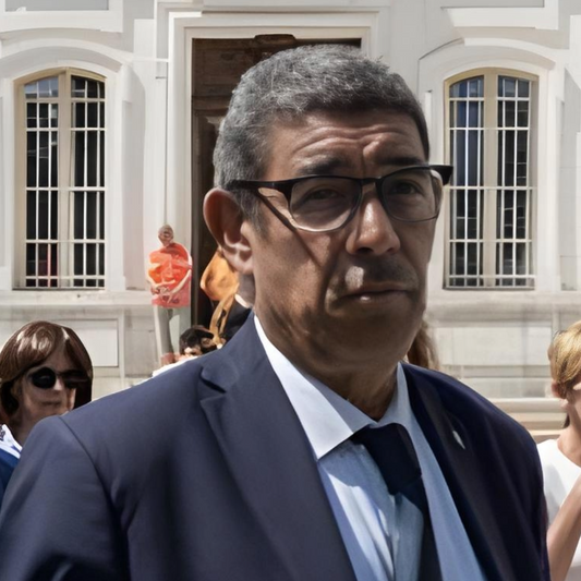 À Annecy, François Astorg montre les faiblesses des initiatives municipales citoyennes