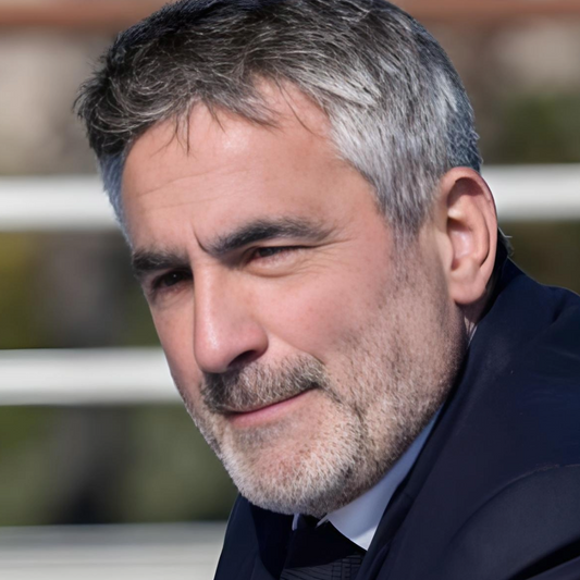 Frank Giletti, député ( RN) du Var ( 6ème circonscription) « Il n’existe aucune culture stratégique commune entre les États européens. Certains sont dotés de l’arme nucléaire (la France et le Royaume-Uni), d’autres non »