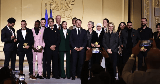 À l’Élysée, Emmanuel Macron donne rendez-vous aux entrepreneurs des quartiers qui financeront bientôt nos retraites - Rightbrain Magazine store 