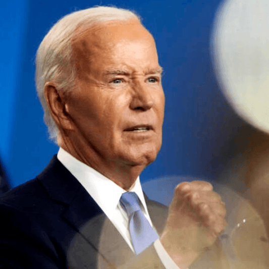 Après un nouveau dérapage au sommet de l’Otan, Joe Biden affirme qu’il veut rester candidat face à Trump - Rightbrain Magazine store 