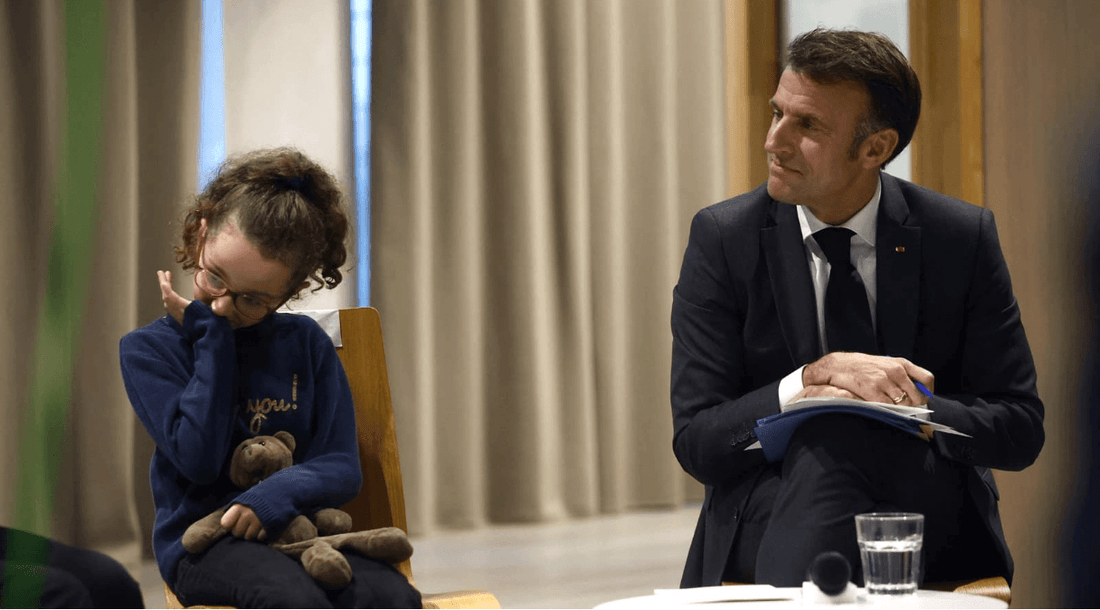 Autisme : Emmanuel Macron soutient le développement de nouvelles unités d’enseignement - Rightbrain Magazine store 