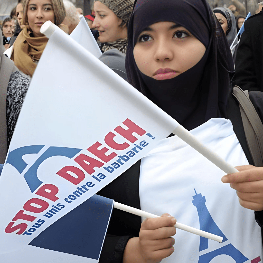 Dans les geôles de l’État islamique : autopsie d’un totalitarisme absolu - Rightbrain Magazine store 