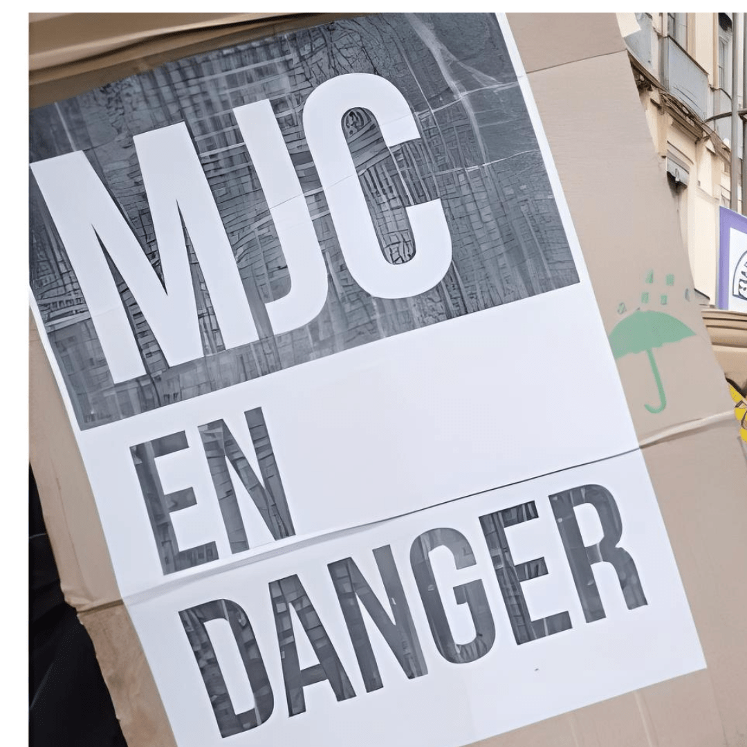 Dans les maisons de quartier, la République sauve les mômes avec une guitare à 10 euros - Rightbrain Magazine store 
