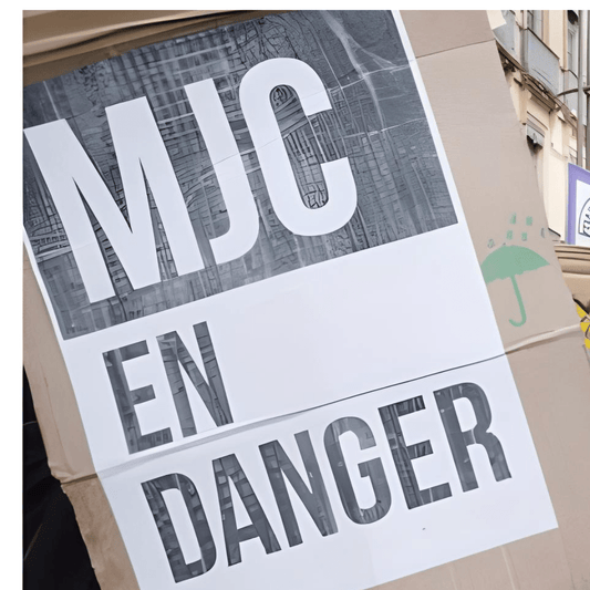 Dans les maisons de quartier, la République sauve les mômes avec une guitare à 10 euros - Rightbrain Magazine store 