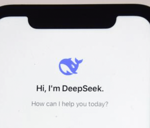 DeepSeek défie OpenAI avec son modèle DeepSeek-R1 - Rightbrain Magazine store 