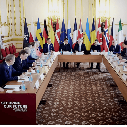Dissuasion nucléaire : la France entre souveraineté et ambition européenne - Rightbrain Magazine store 