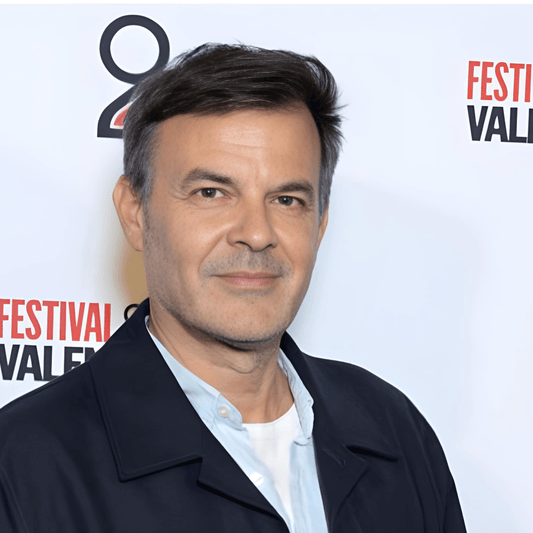 En adaptant L’Étranger au cinéma, François Ozon rappelle que la raison a ses limites - Rightbrain Magazine store 