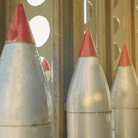 En Iran, l’armée américaine contourne un ensemble de frappes grâce à un réseau mondial de systèmes antimissiles - Rightbrain Magazine store 