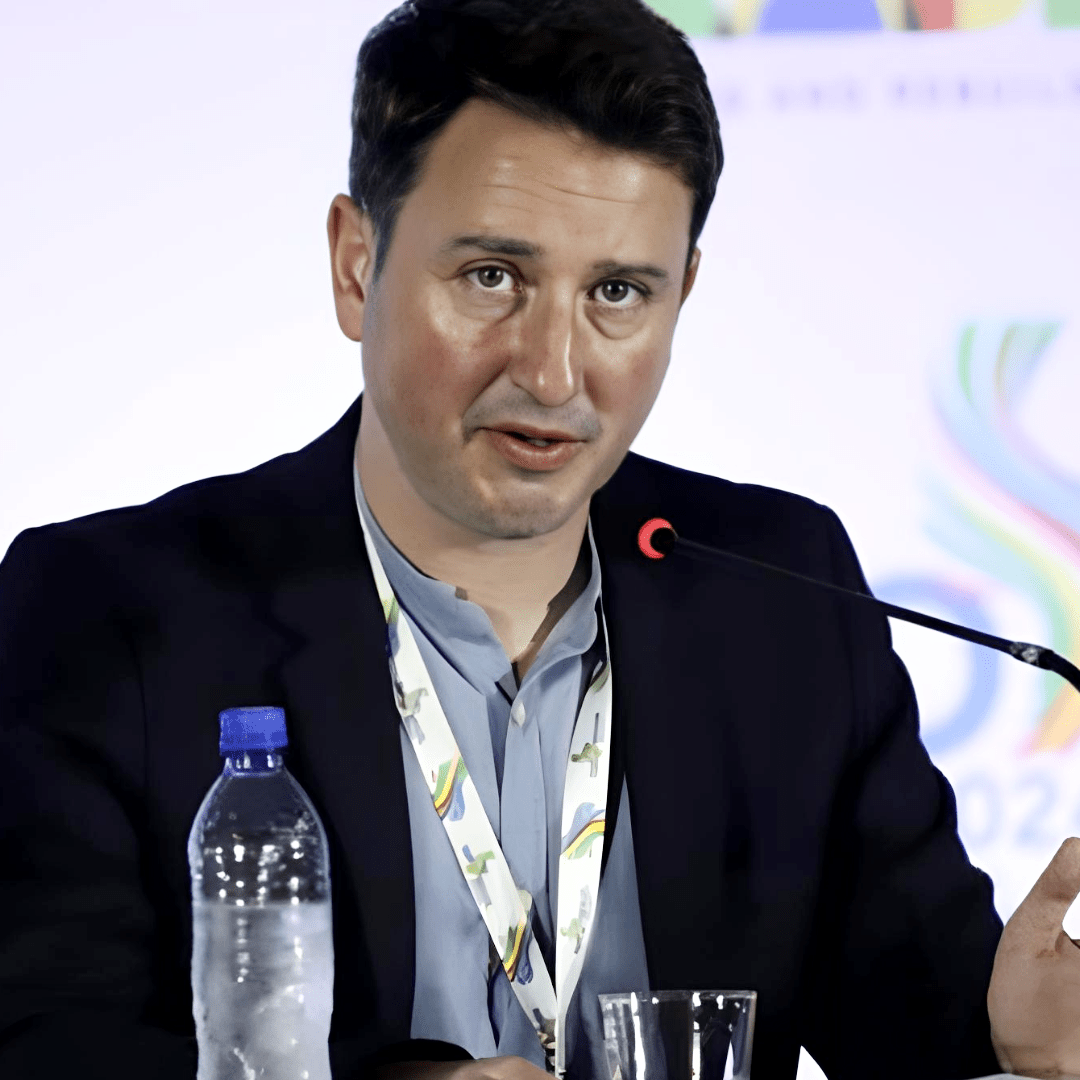 Gabriel Zucman : Un économiste souhaitant rendre sa discipline sociale et solidaire - Rightbrain Magazine store 
