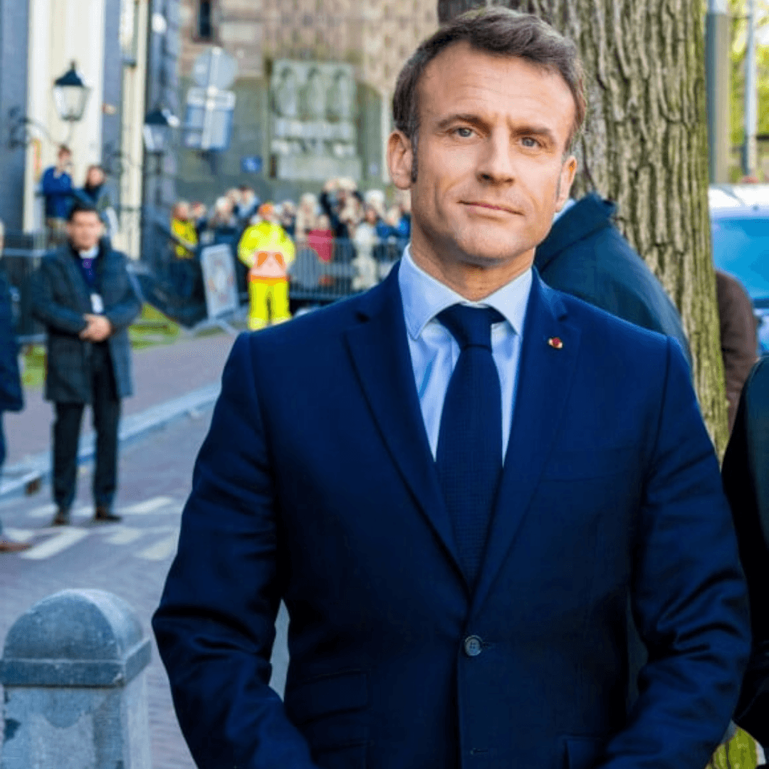 Il reste seul, mais concentré vers l'avenir - Rightbrain Magazine store 