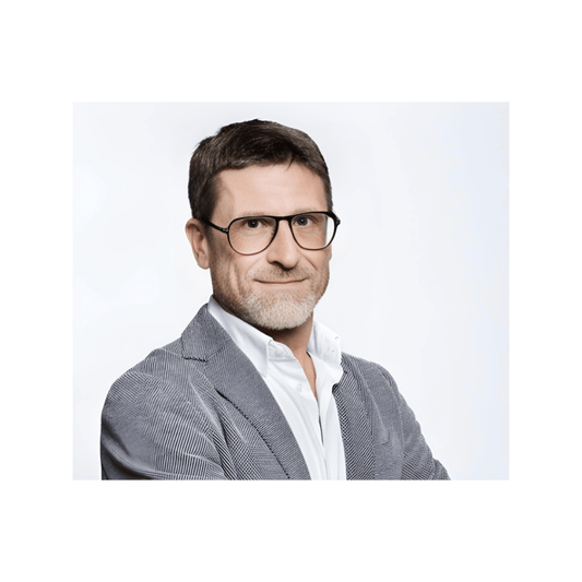 Julien Dumon : « Le but pour la Sacem et pour Deezer, est de mieux valoriser la création musicale, en particulier celle des auteurs-compositeurs » - Rightbrain Magazine store 