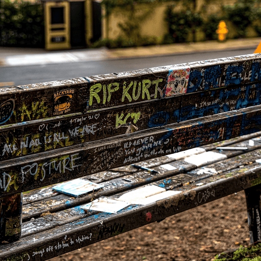 Kurt Cobain : les derniers jours d'une icône en déroute - Rightbrain Magazine store 