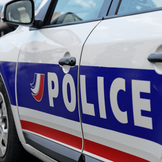 La promesse d’impunité : une immunité demandée par des policiers ayant un rapport controversé à leurs fonctions - Rightbrain Magazine store 