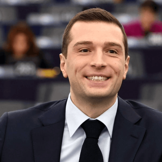 « Le front républicain construit le 7 juillet contre l’extrême droite traduit un réel besoin d’apaisement dans une France en surchauffe » - Rightbrain Magazine store 