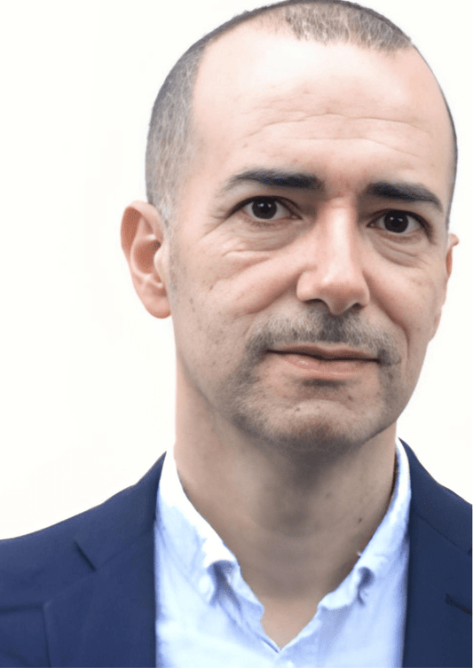 Les deux visages de Paris Match : entre la droite frivole et conservatrice - Rightbrain Magazine store 