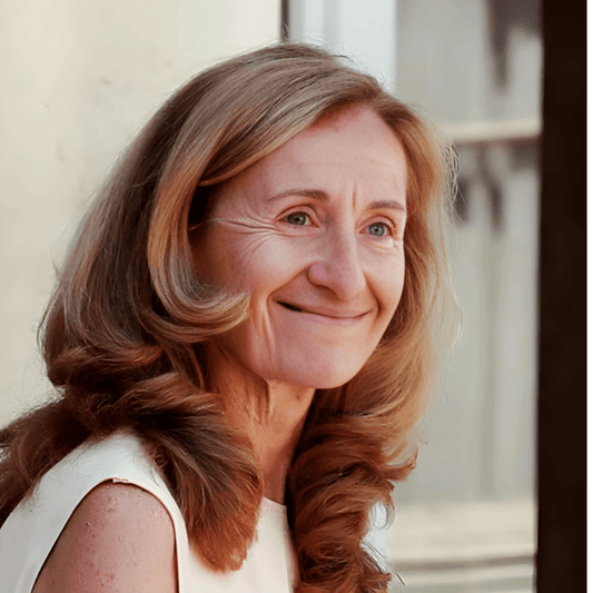 Les élèves avec une AESH : un énième casse-tête pour Nicole Belloubet - Rightbrain Magazine store 