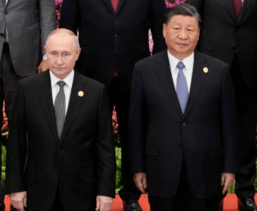 Les partenariats très stratégiques entre Vladimir Poutine et le président Xi - Rightbrain Magazine store 