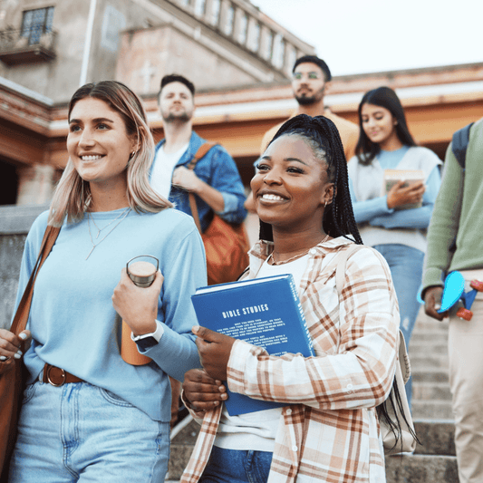 Les universités françaises envisagent une hausse de leurs frais d'inscription - Rightbrain Magazine store