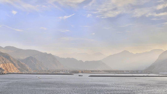 L’Iran verrouille Ormuz et Bab el-Mandeb pour asphyxier l’économie mondiale - Rightbrain Magazine store