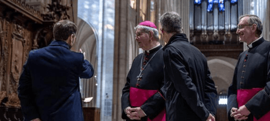 Notre Dame: un édifice reconstruit grâce à des quelques coups de comm et des lois d’exception - Rightbrain Magazine store 