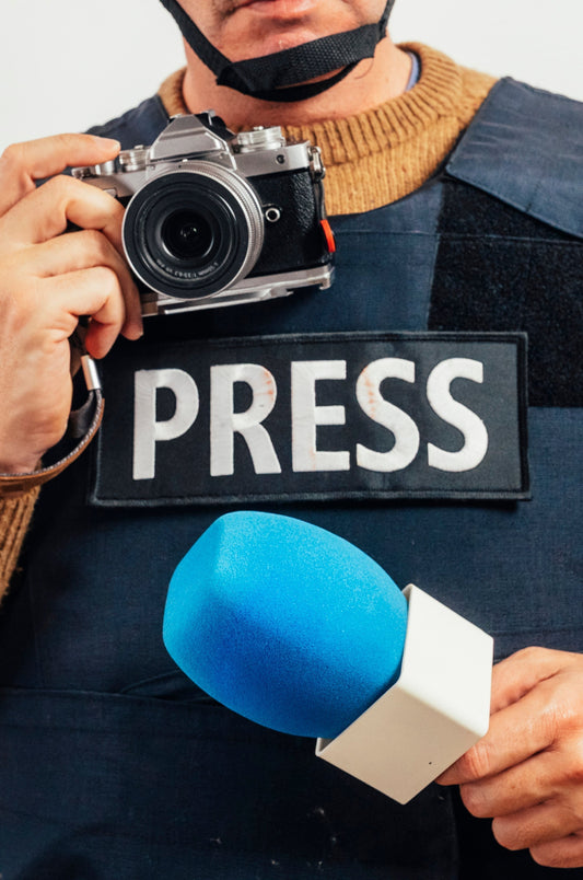 Face à la multiplication des ingérences numériques, la presse traditionnelle pourrait devenir un outil de riposte