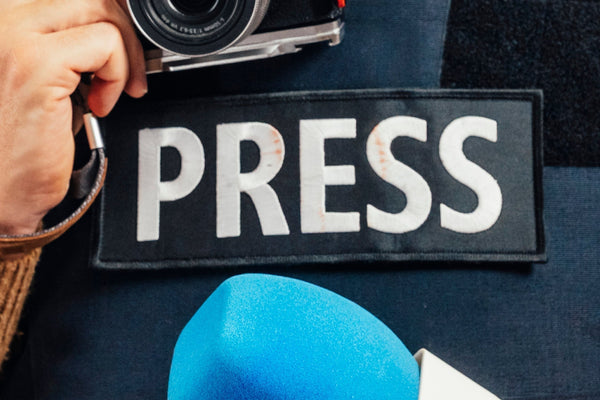 Face à la multiplication des ingérences numériques, la presse traditionnelle pourrait devenir un outil de riposte