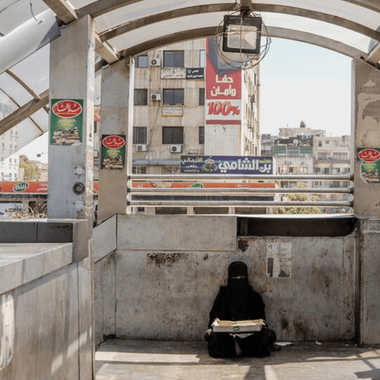 Sous pression : comment la Syrie tente de revenir dans le jeu international malgré l'isolement - Rightbrain Magazine store 