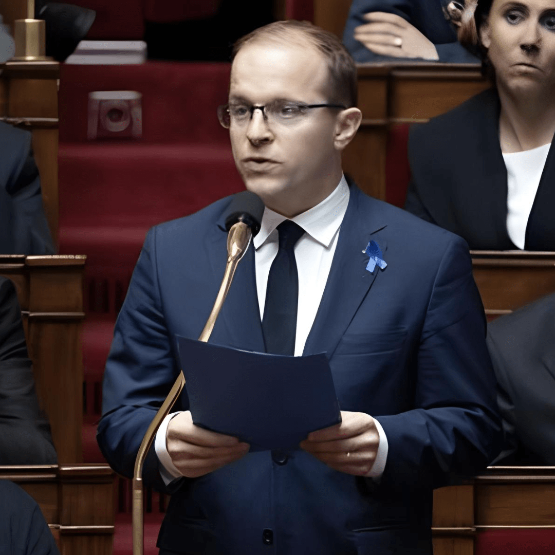 Thibaud Bazin : Un député discret sur les rémunérations des usagers d’Esat - Rightbrain Magazine store 