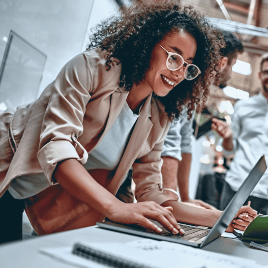 Travail : pour relancer la machine productive, les Français comptent peu sur leurs intellectuels ? - Rightbrain Magazine store 
