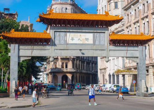 Trump, l'immigration, et l’ombre chinoise sur les Caraïbes - Rightbrain Magazine store 