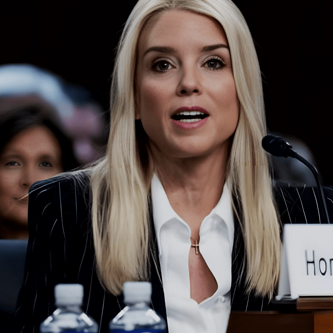 Trump : un magnat de l’immobilier voyant la politique comme un big business - Rightbrain Magazine store 