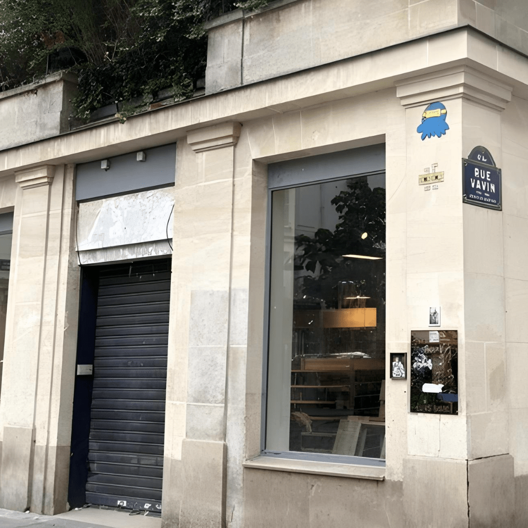 Un escalier de trop : quand le 6ᵉ arrondissement refuse de descendre d’un rang social - Rightbrain Magazine store 