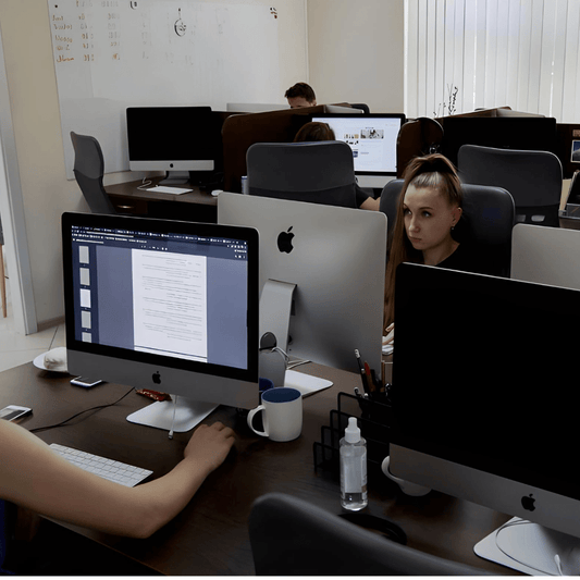 USA : Washington coupe le robinet de l’USAID en Ukraine - Rightbrain Magazine store 