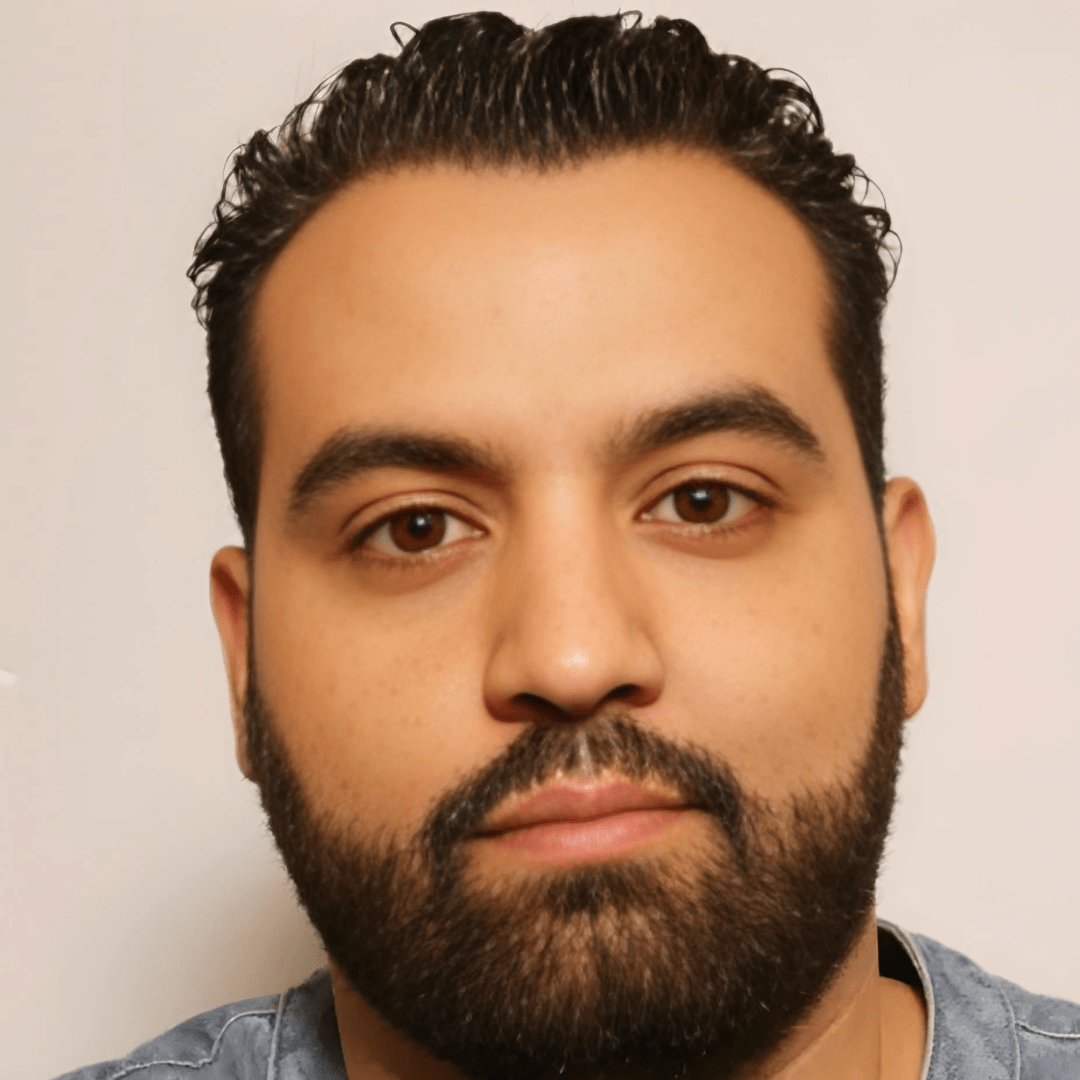 Yassine Belattar, l'humoriste "thermomètre" consulté lorsque les banlieues s'embarsent - Rightbrain Magazine store 